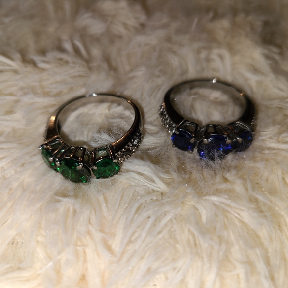 Rings - Picture 3 of 7